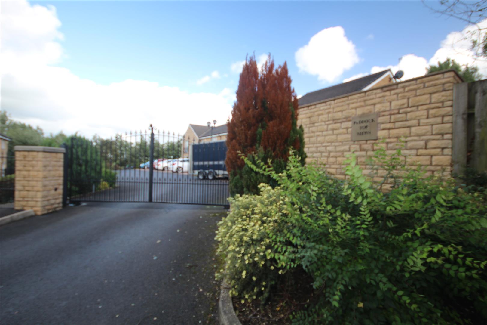 2 bedroom apartment For Sale in Colne - IMG_8916.jpg